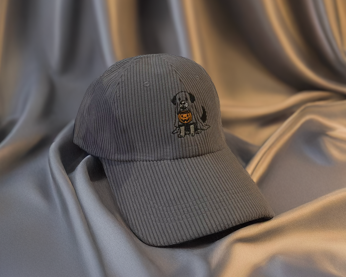 Kappe aus Cord  mit süßer Kürbis Stickerei